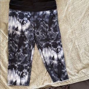 Cropped athletic pants